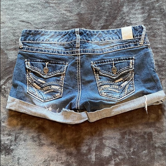 Maurice’s Jean Shorts - Picture 4 of 5